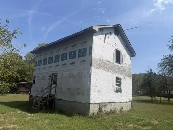 1006 Deerfoot Dr, Pegram, TN 37143
