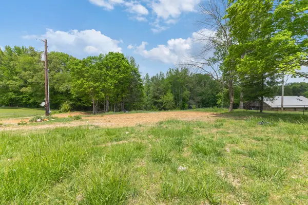 671 Poplar Ridge Rd, Chapmansboro, TN 37035