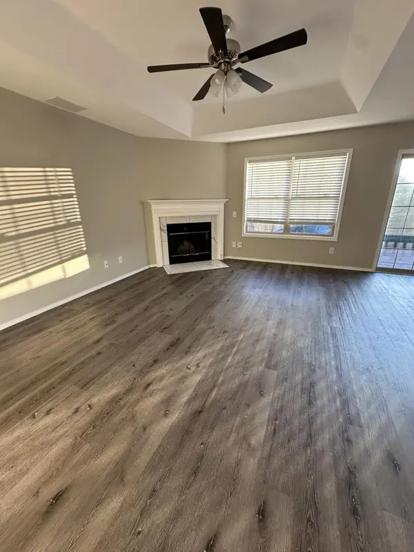 561 N Jester AVE, Republic, MO 65738