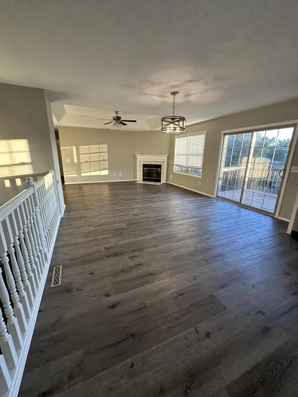 561 N Jester AVE, Republic, MO 65738