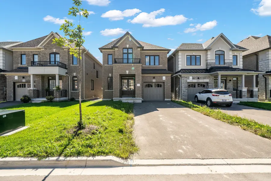 43 Ed Ewert AVE, Clarington, ON L1B 0W7