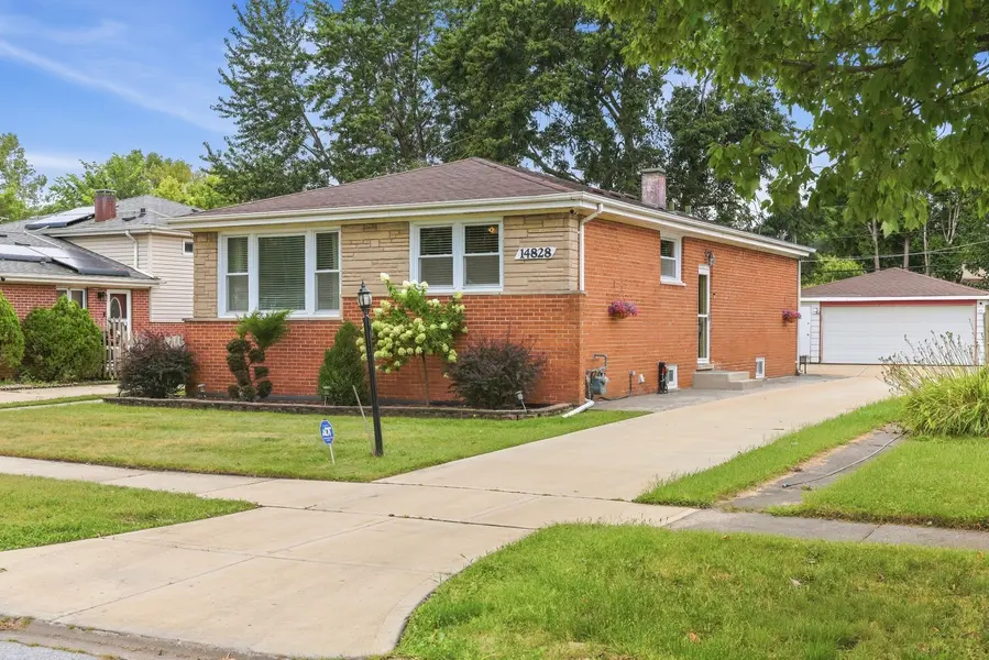 14828 Saint Louis AVE, Midlothian, IL 60445
