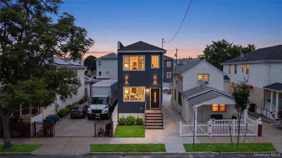 13121 140 ST, Jamaica, NY 11436