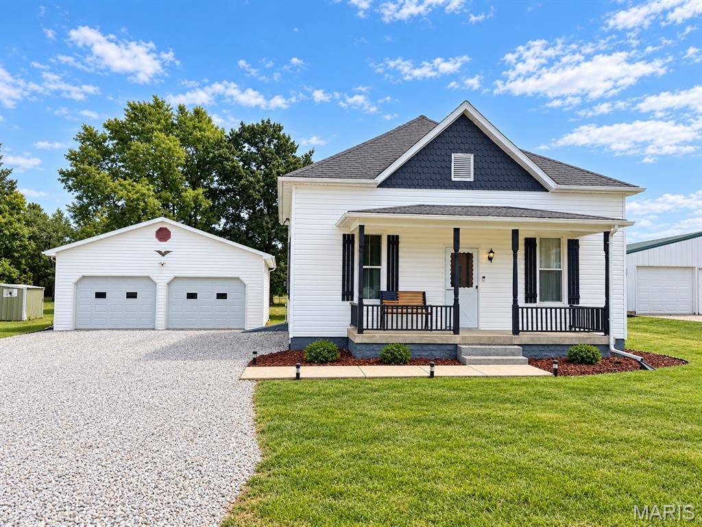 208 N Church ST, Mulberry Grove, IL 62262