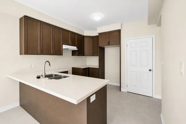 43 Ed Ewert AVE, Clarington, ON L1B 0W7