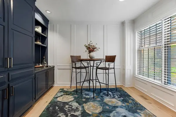 11421 Carter ST, Overland Park, KS 66210