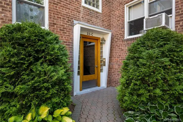 33 E Grand ST #C2C, Mount Vernon, NY 10552