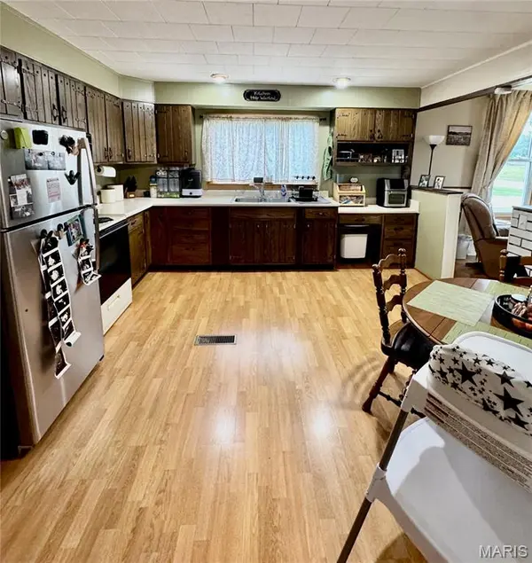 208 N Church ST, Mulberry Grove, IL 62262