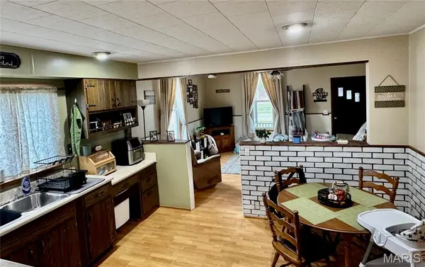 208 N Church ST, Mulberry Grove, IL 62262