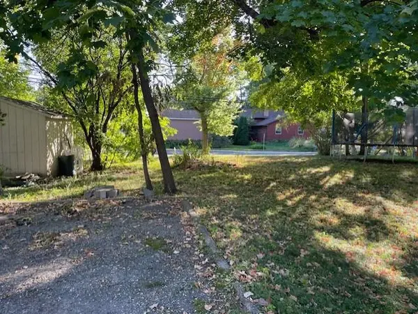 1689 Canary LN, Mound, MN 55364