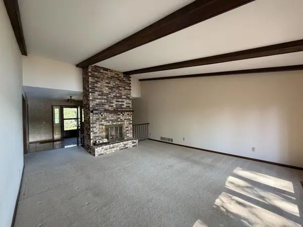 1320 Spring Valley RD, Golden Valley, MN 55422
