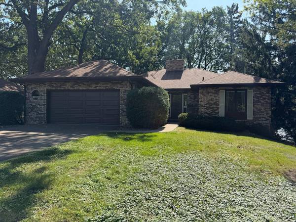 1320 Spring Valley RD, Golden Valley, MN 55422