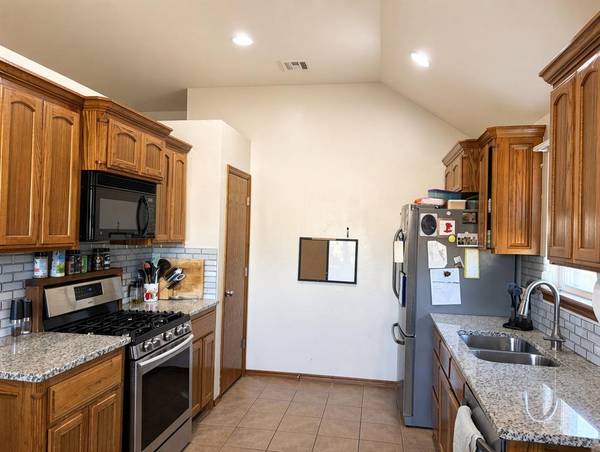 4236 Bradford Brook DR, Norman, OK 73072
