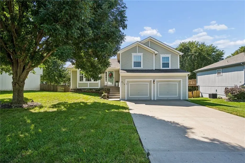 819 NE 116th TER, Kansas City, MO 64155