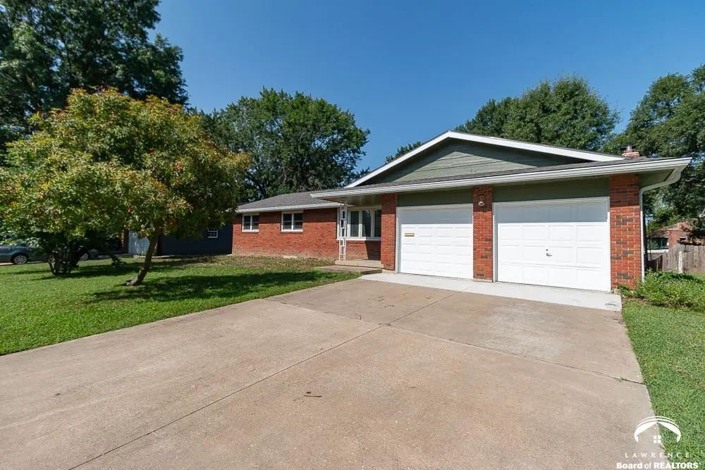 2737 Alabama ST, Lawrence, KS 66046