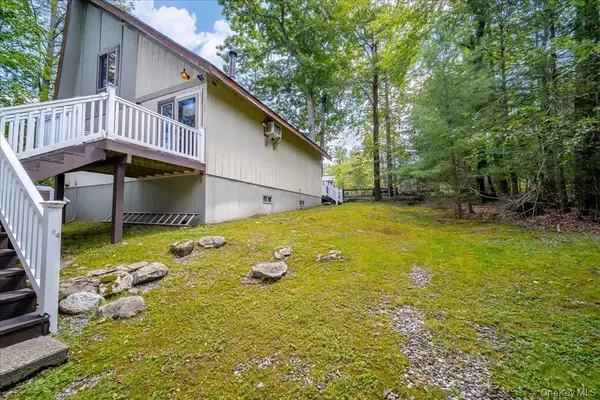 142 N Emerald DR, Rock Hill, NY 12775