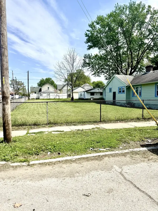 1221 Lee ST, Indianapolis, IN 46221