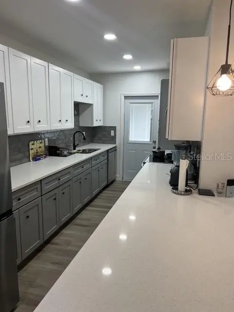 1616 E MARKS DR, Tampa, FL 33604