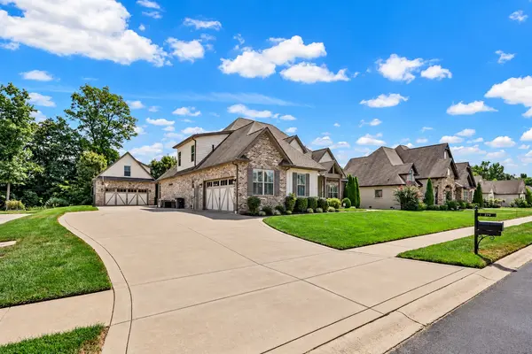 279 Harrowgate Dr, Clarksville, TN 37043