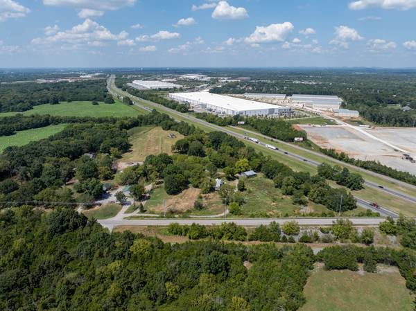 5327 Elam Rd, Murfreesboro, TN 37127