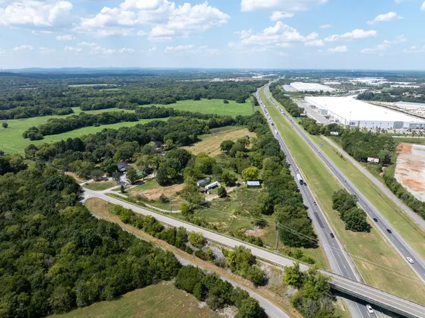 5327 Elam Rd, Murfreesboro, TN 37127