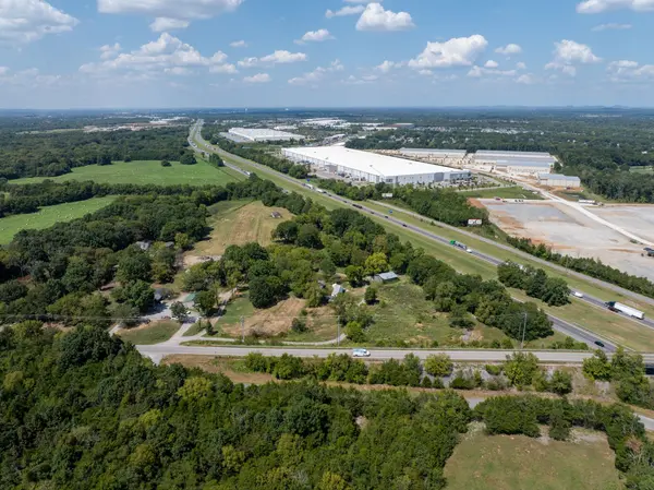 5327 Elam Rd, Murfreesboro, TN 37127