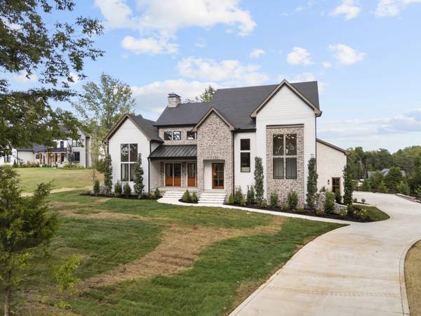 1995 Spencer Mill Rd, Burns, TN 37029