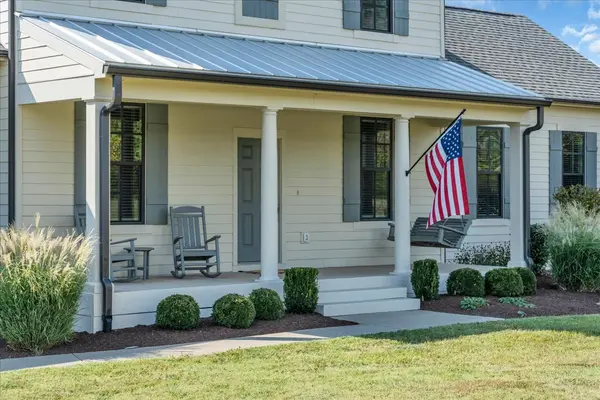 1201 Carters Creek Pike, Columbia, TN 38401