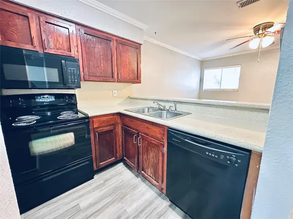 3702 S Second ST #114, Austin, TX 78704