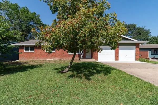 2737 Alabama ST, Lawrence, KS 66046