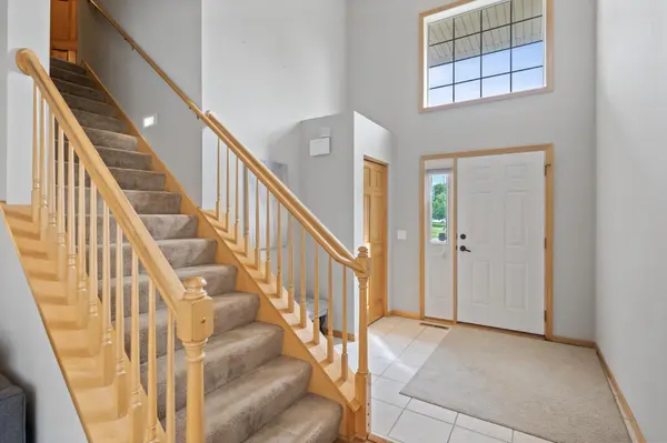 678 Riesgraf RD, Carver, MN 55315