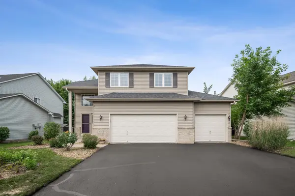 678 Riesgraf RD, Carver, MN 55315