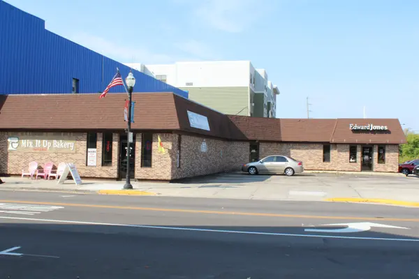 68 N MAIN ST, Fond Du Lac, WI 54935