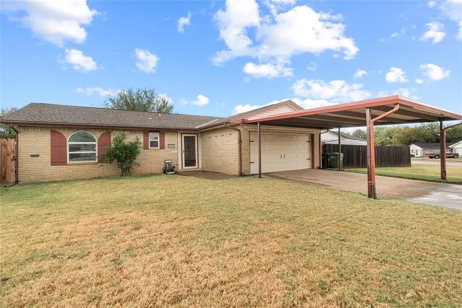 814 Cherrywood LN, Yukon, OK 73099