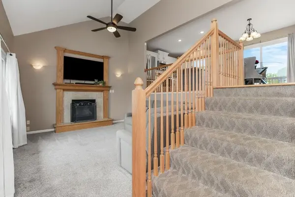 916 Cochise DR, Independence, MO 64056