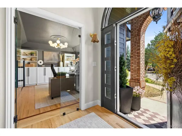 983 Logan, Loveland, CO 80538