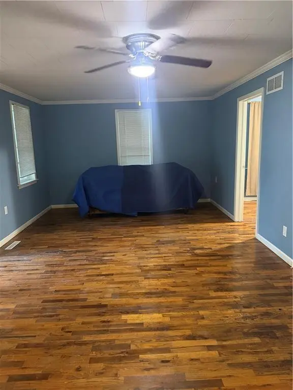 1516 E Highland AVE, St Joseph, MO 64505