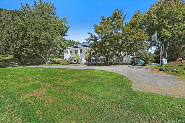 1 Kerr RD, Rhinebeck, NY 12572