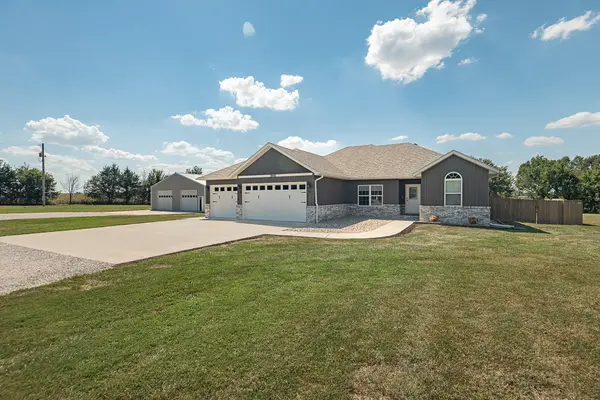 9833 N State Highway 125, Fair Grove, MO 65648