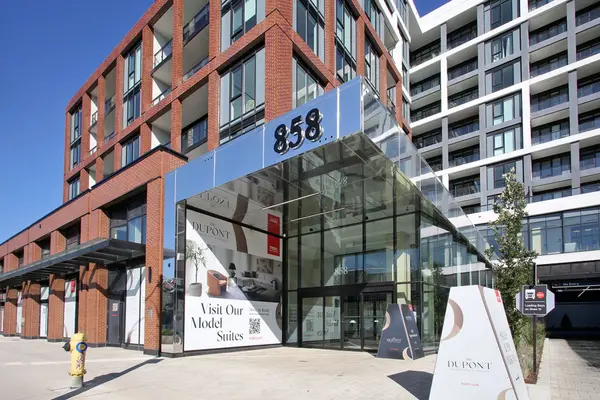 858 Dupont ST #Ph39, Toronto W02, ON M6G 0C1