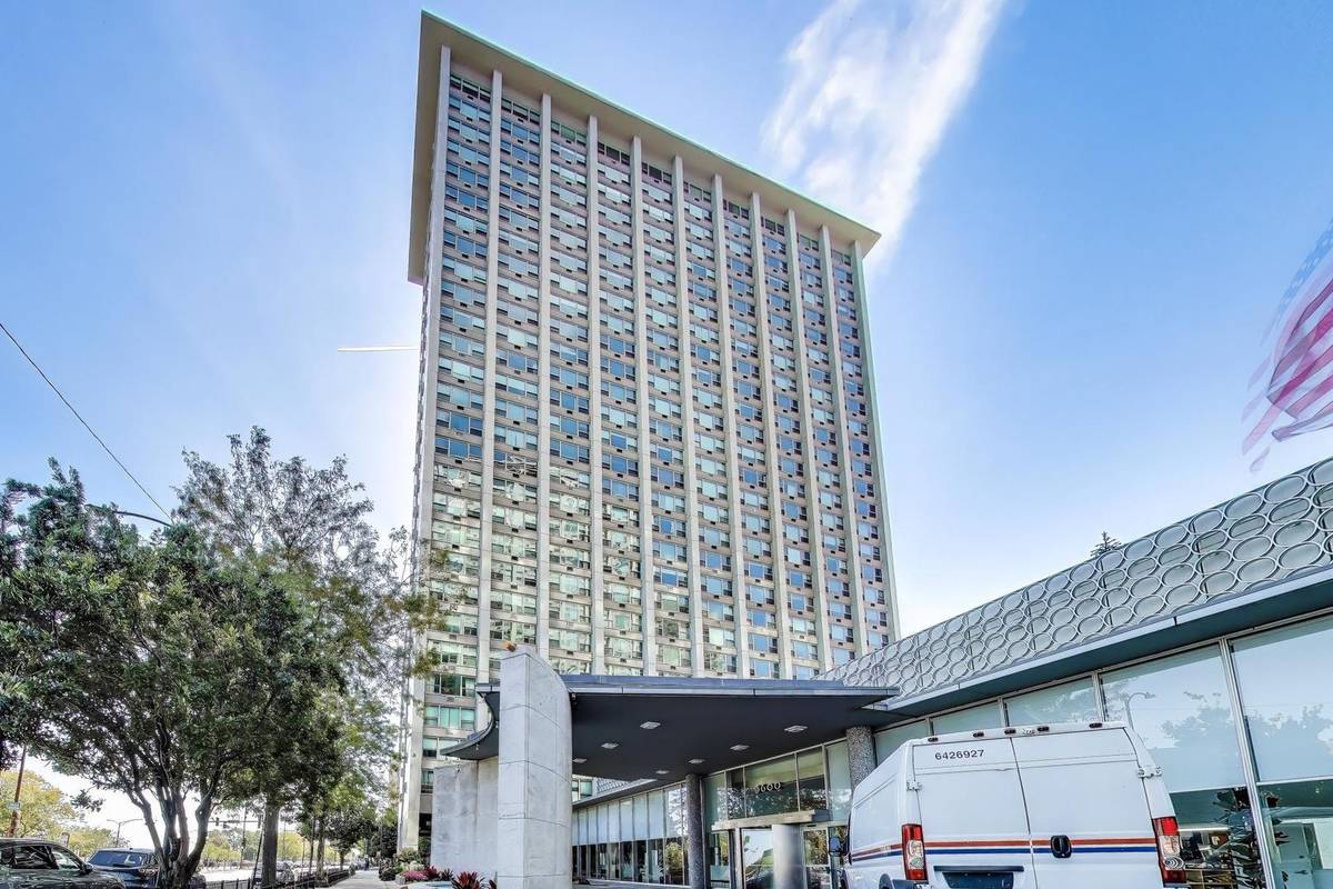 3600 N LAKE SHORE DR #222, Chicago, IL 60613