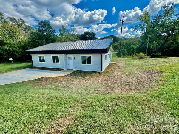 901 Linney LN, Shelby, NC 28152