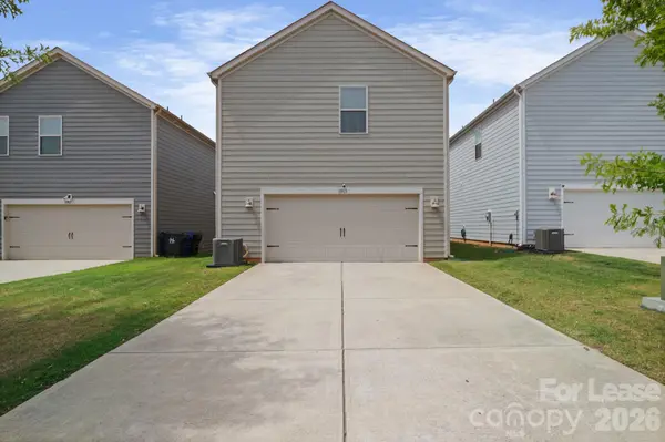 11913 Silverheel LN, Huntersville, NC 28078