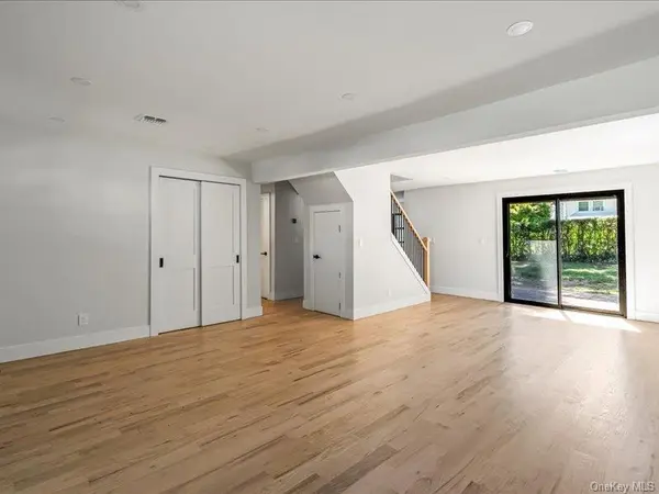 6 Slocum AVE, Port Washington, NY 11050