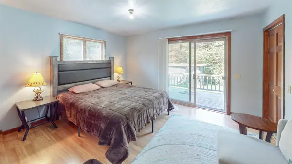 535 Humphrey Cr, Grand Marais, MN 55604