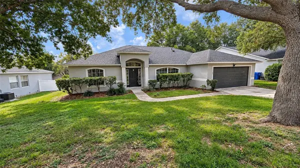 1306 WINDY BLUFF DR, Minneola, FL 34715
