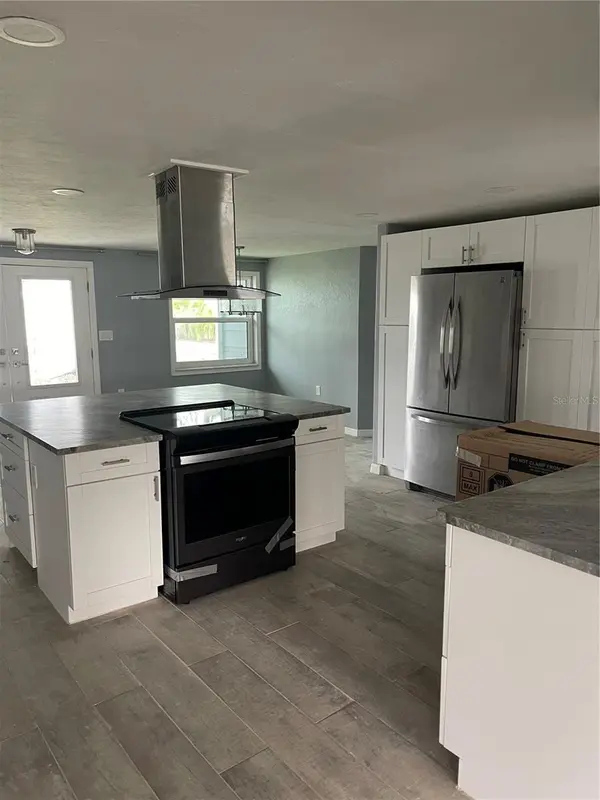13701 LESLIE DR, Hudson, FL 34667