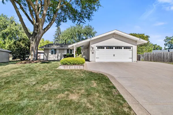 1993 Warbler LN, Saint Paul, MN 55119