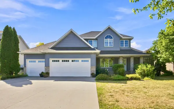 609 Lexington LN, Moorhead, MN 56560