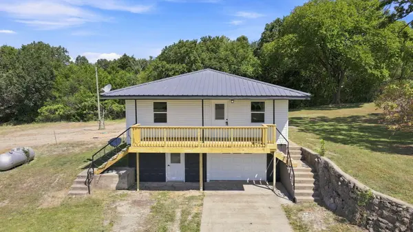 23 Show Me LN, Buffalo, MO 65622